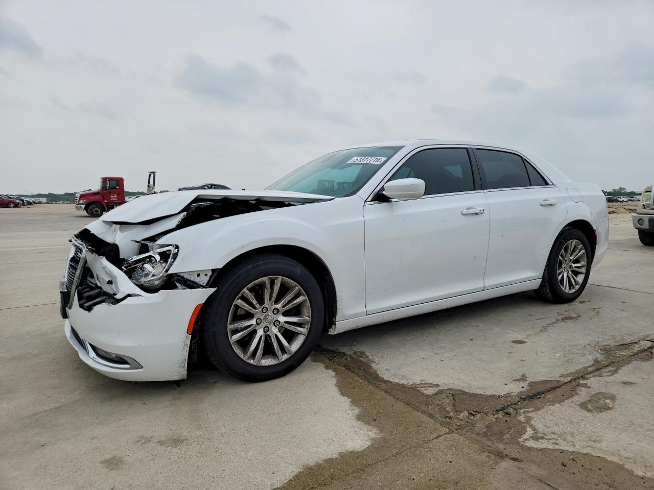 2C3CCAAG5GH311049 · 2016 CHRYSLER 300