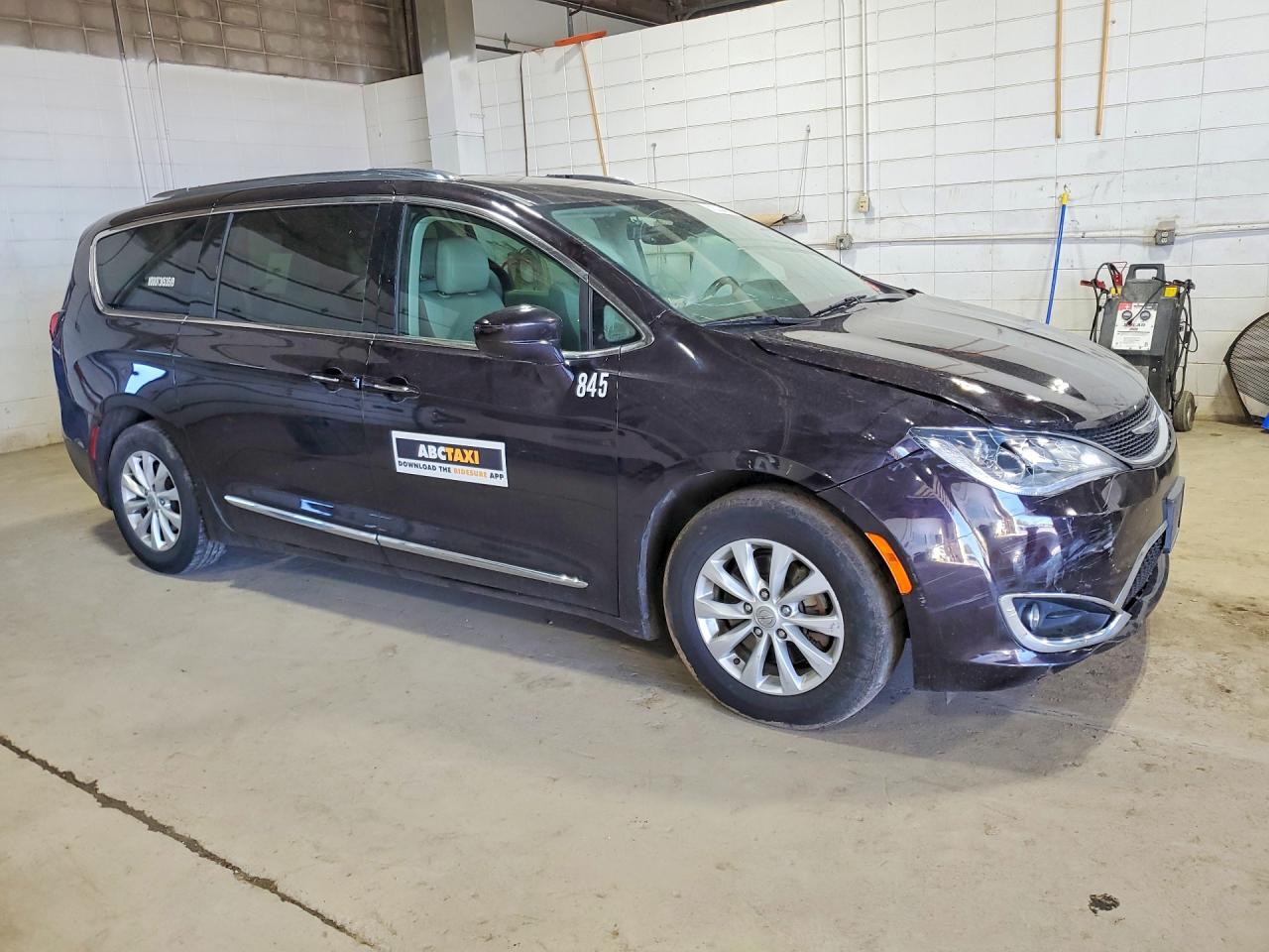 2C4RC1BG8KR588141 · 2019 CHRYSLER PACIFICA · 4/13