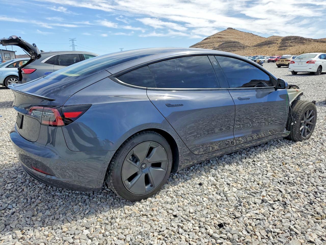 5YJ3E1EAXPF713411 · 2023 TESLA MODEL 3 · 3/13