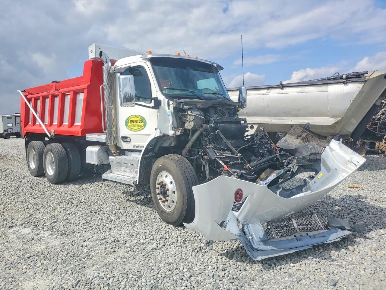 2NP8LJ0X9SM698930 · 2025 PETERBILT 548
