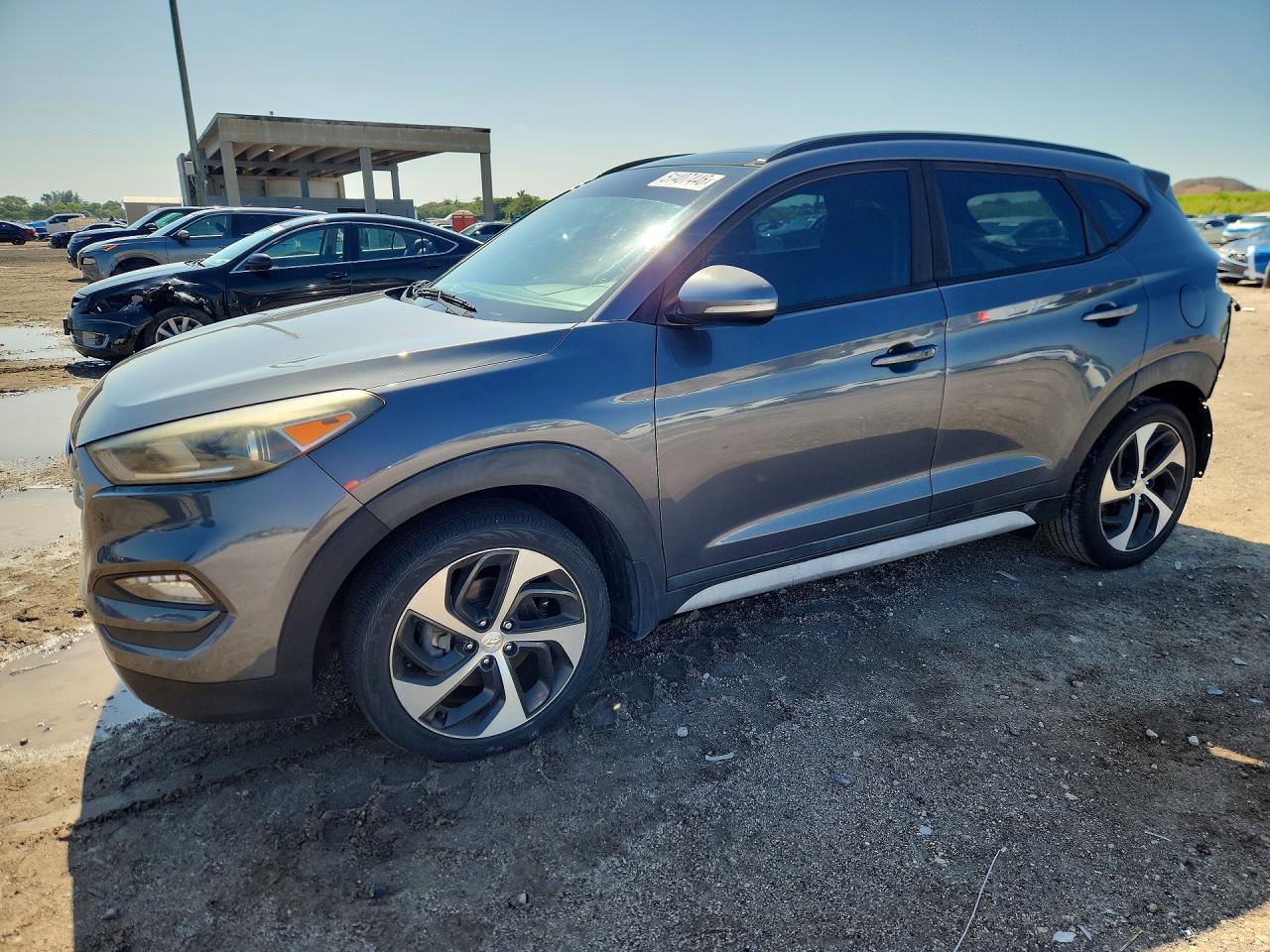 KM8J33A2XJU709196 · 2018 HYUNDAI TUCSON