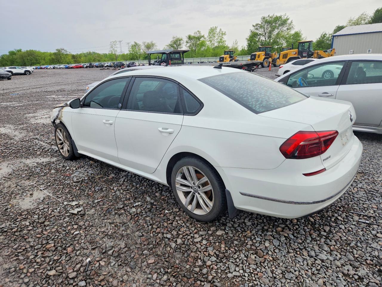1VWLA7A38KC002119 · 2019 VOLKSWAGEN PASSAT · 2/12