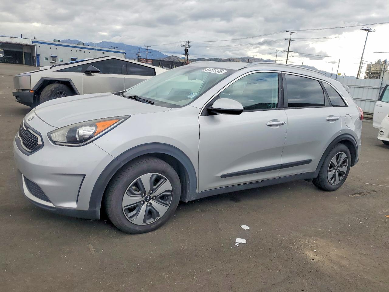 KNDCB3LC0H5044920 · 2017 KIA NIRO