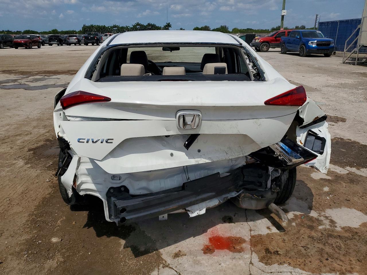 2HGFC2F59JH601695 · 2018 HONDA CIVIC · 6/13