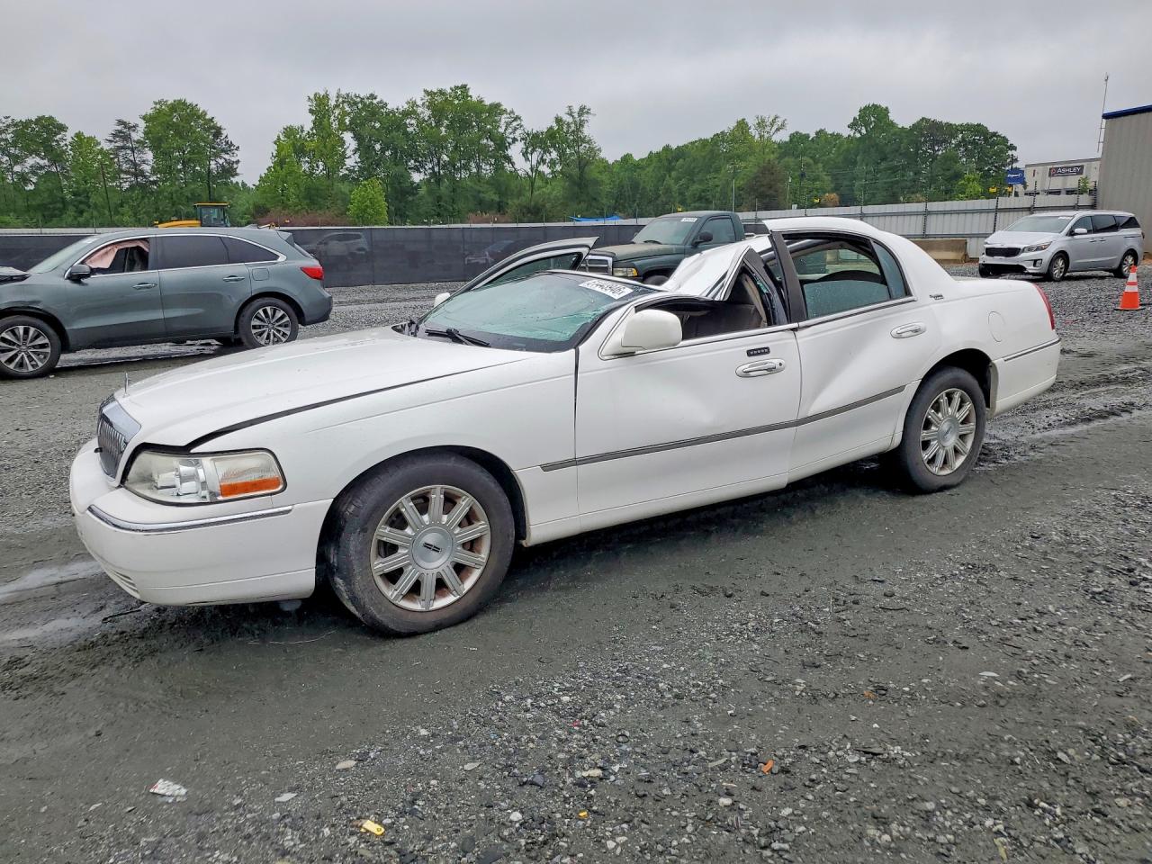 2LNHM82V49X618785 · 2009 LINCOLN TOWN CAR