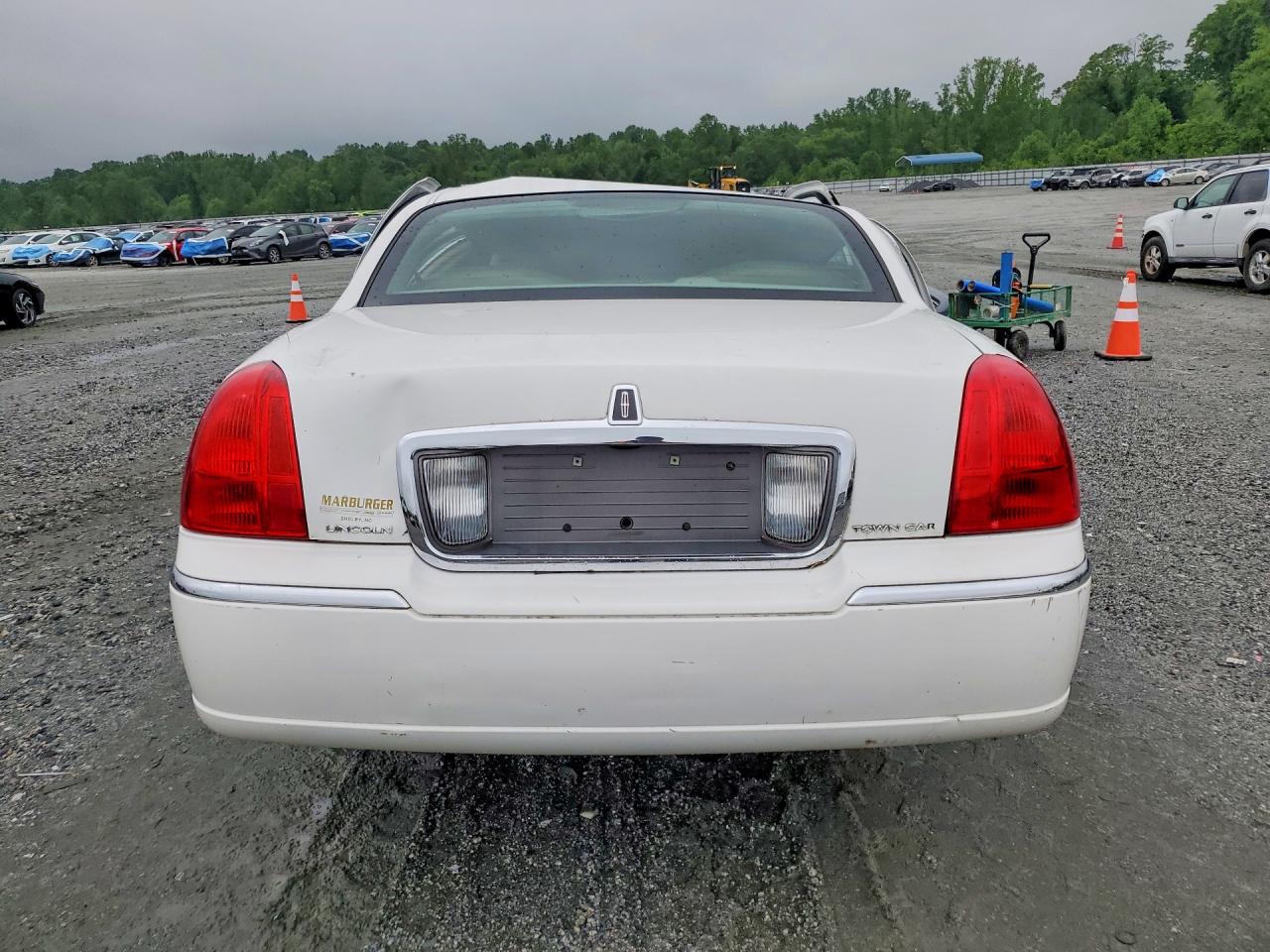 2LNHM82V49X618785 · 2009 LINCOLN TOWN CAR · 6/12