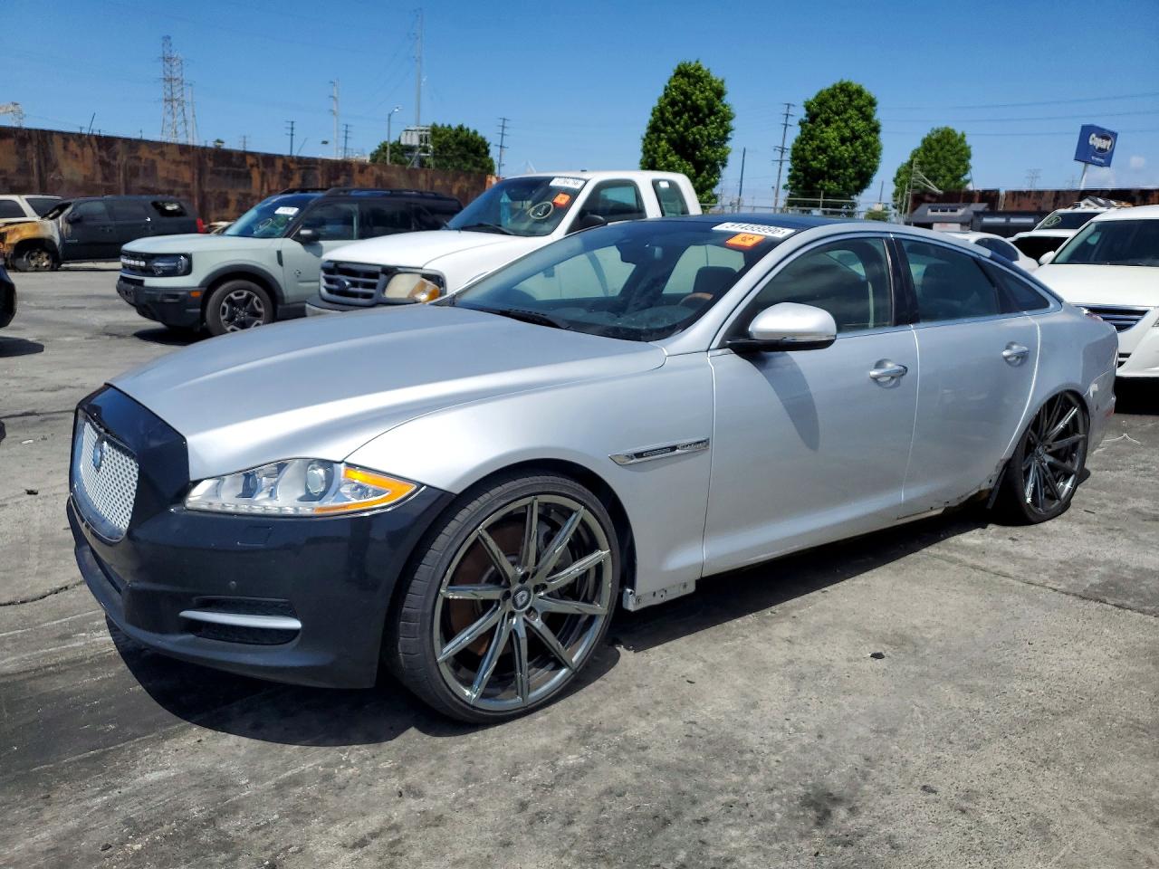 SAJWA1GT2DMV54721 · 2013 JAGUAR XJ