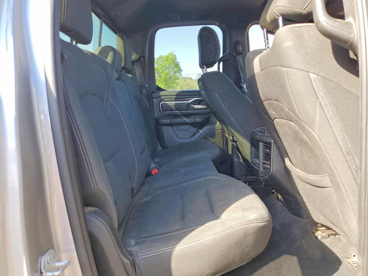 1C6RREBG3KN683975 · 2019 RAM 1500 · 10/12