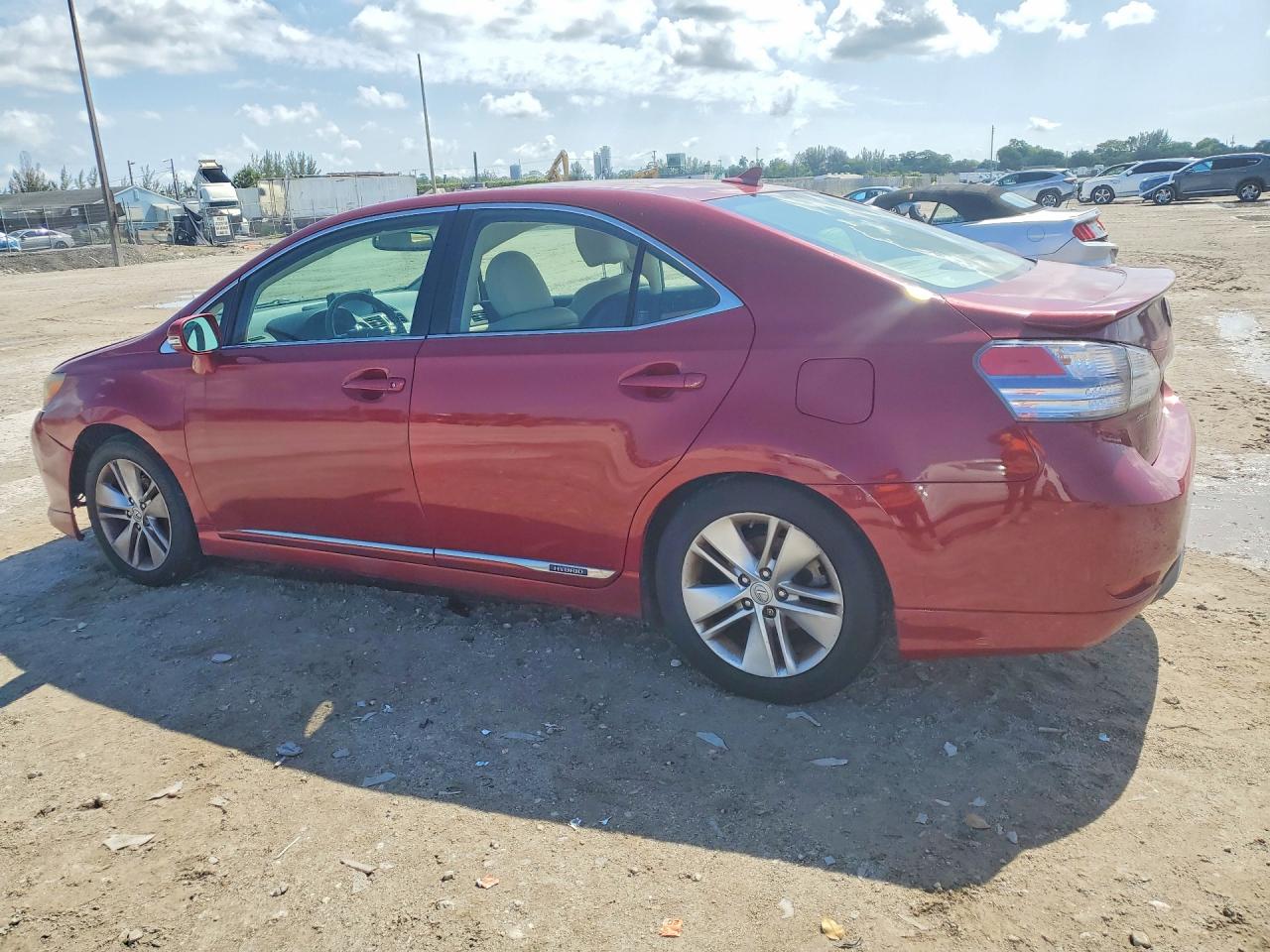 JTHBB1BA0B2045816 · 2011 LEXUS HS · 2/12