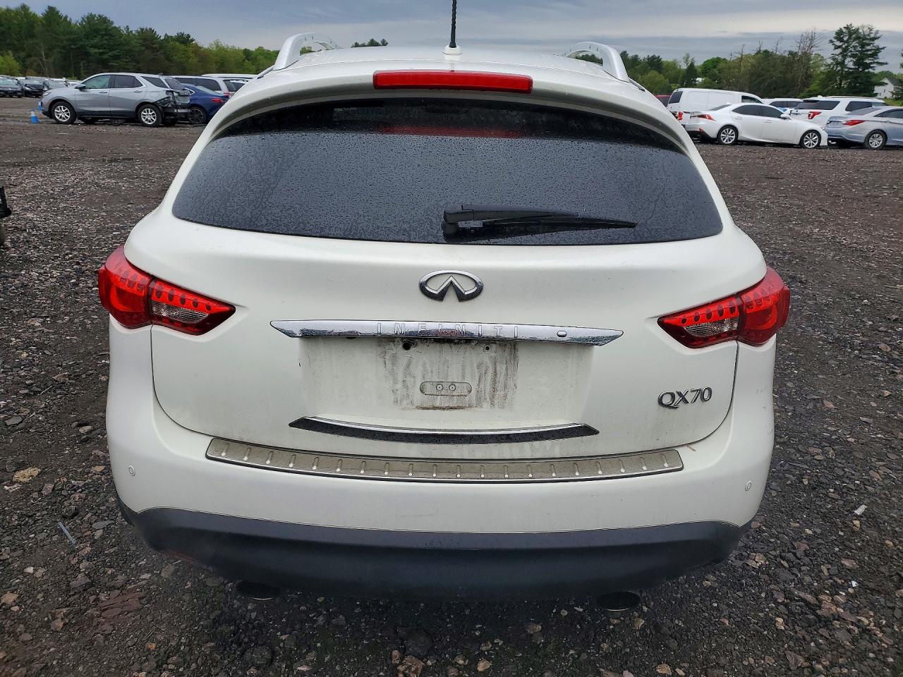 JN8CS1MW4GM751864 · 2016 INFINITI QX70 · 6/12