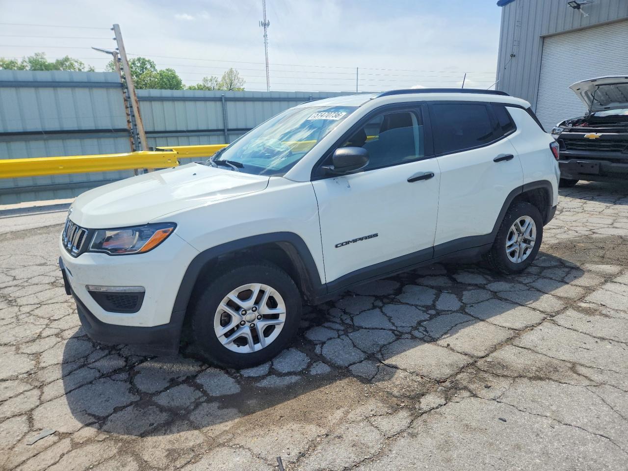 3C4NJDAB4HT667212 · 2017 JEEP COMPASS