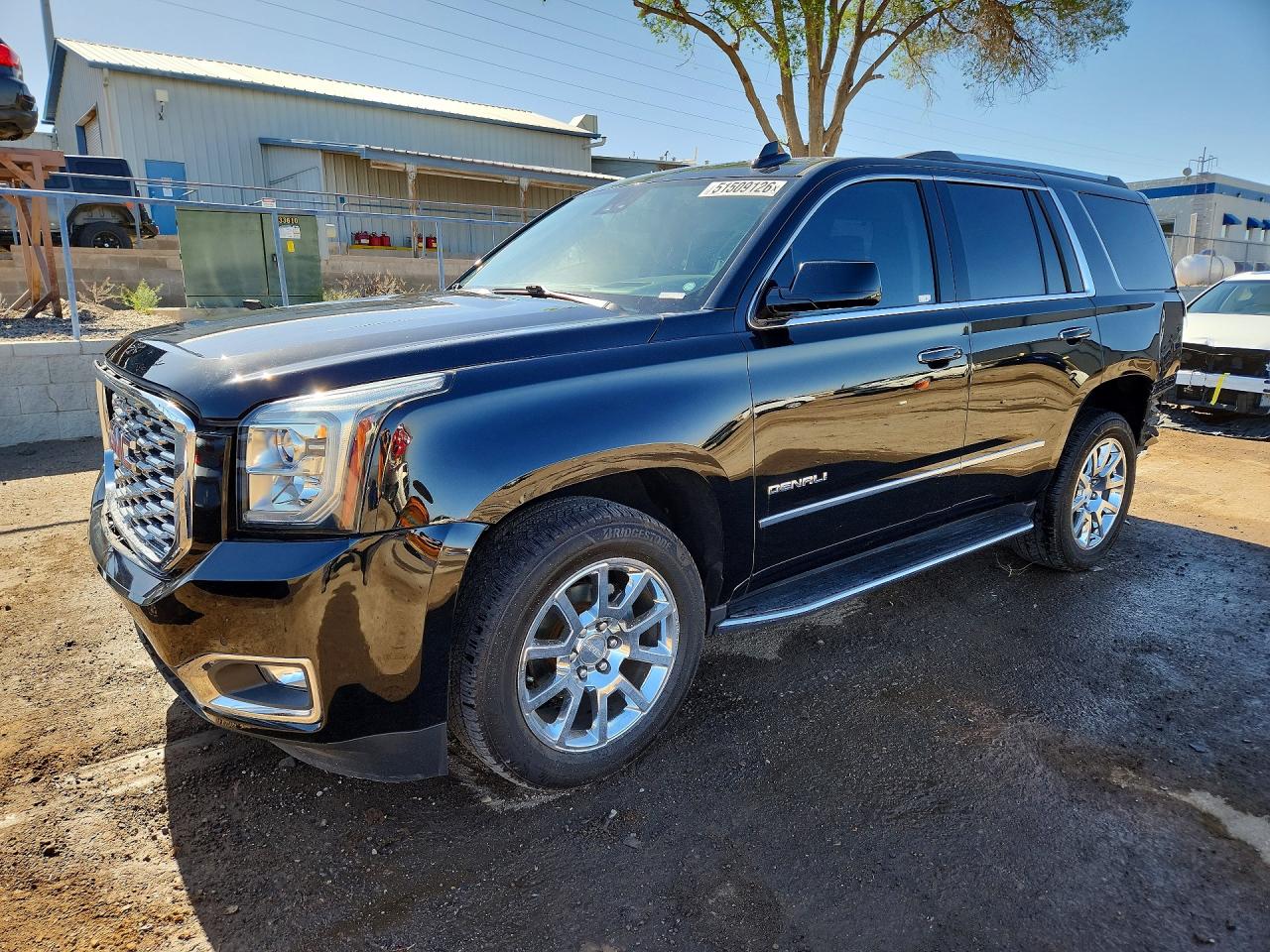 1GKS2CKJ3JR350198 · 2018 GMC YUKON