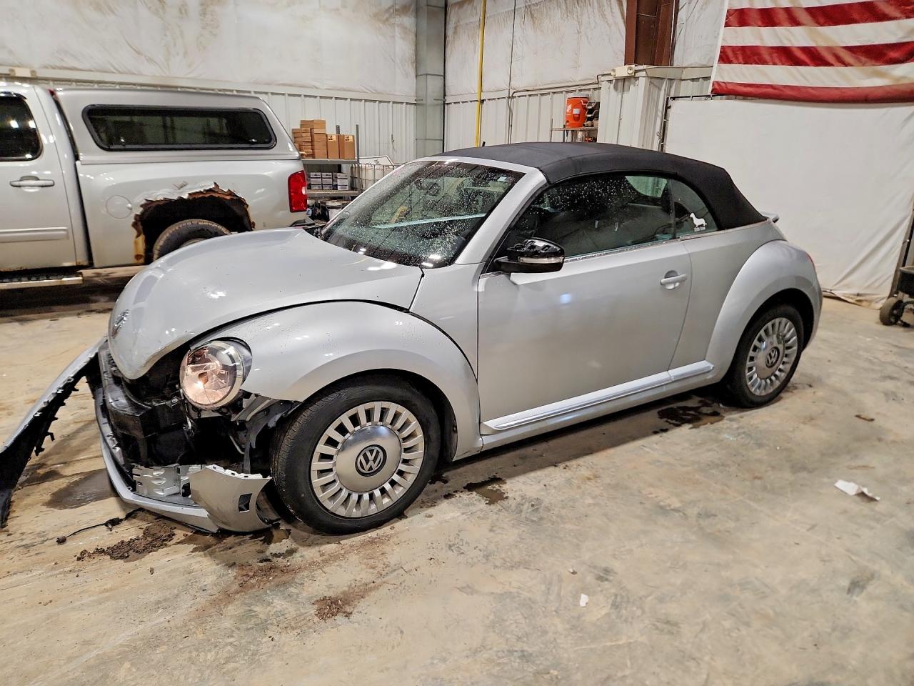 3VW5P7AT6EM805702 · 2014 VOLKSWAGEN BEETLE