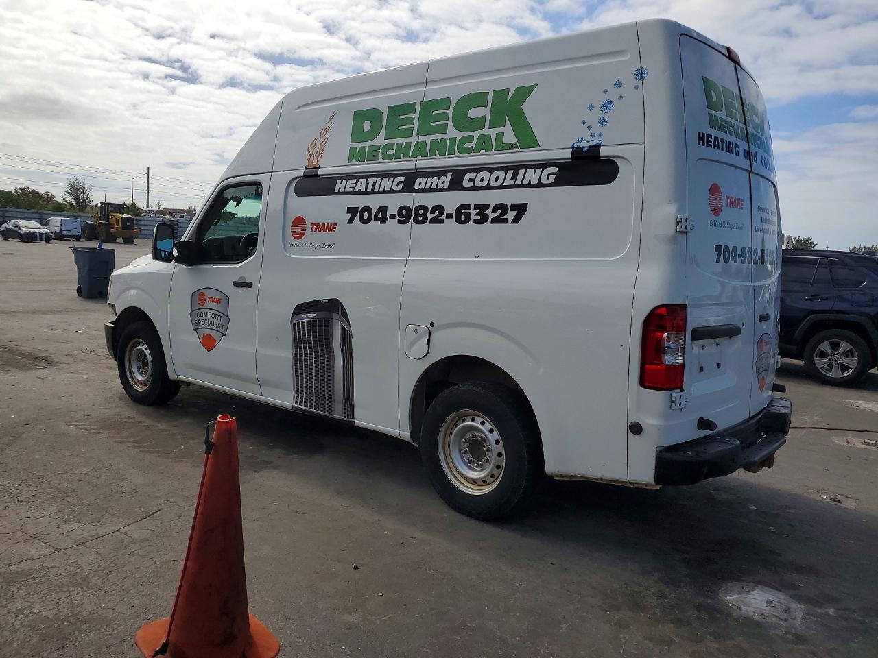 1N6AF0LYXKN811327 · 2019 NISSAN NV · 2/13