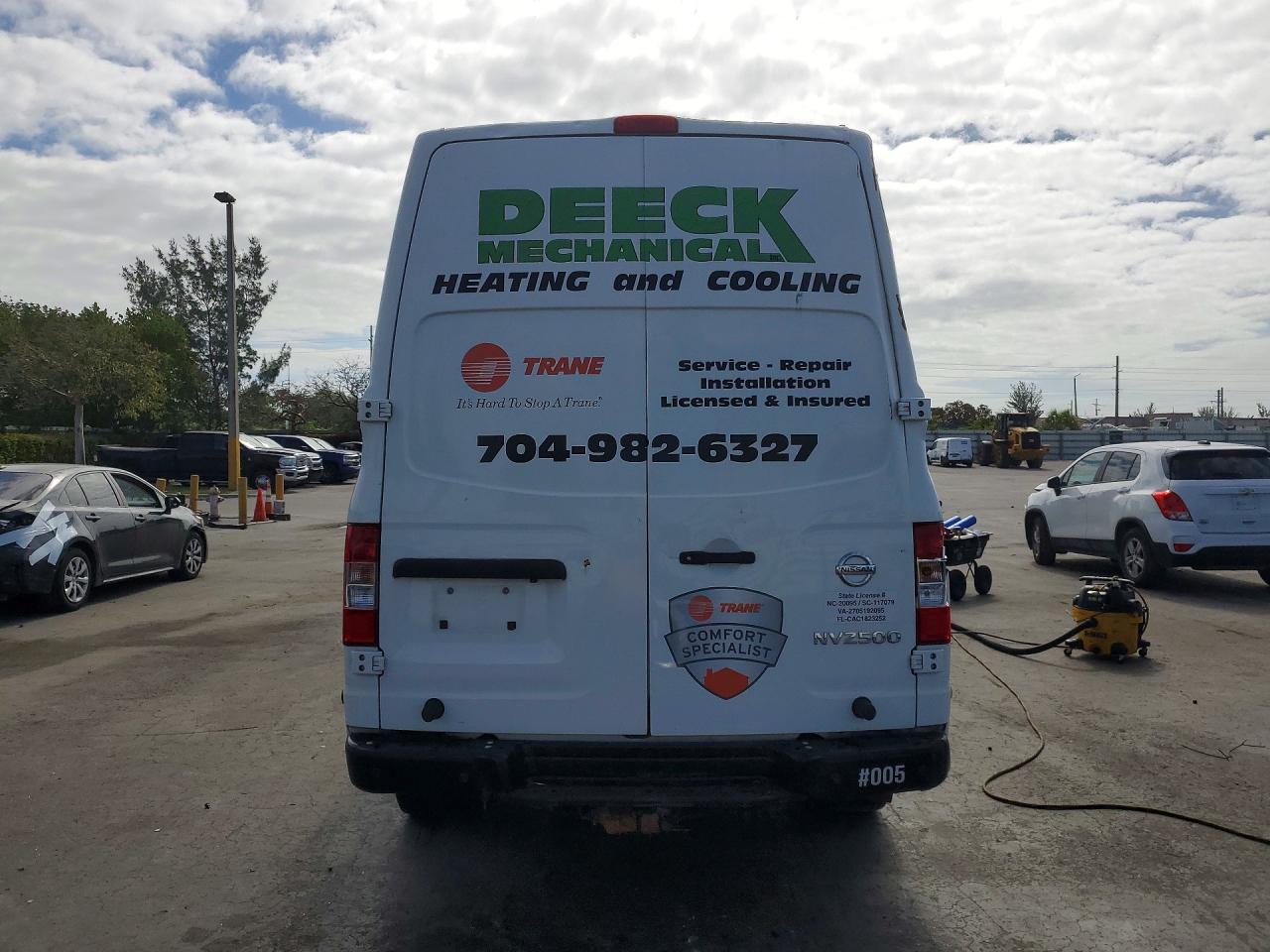 1N6AF0LYXKN811327 · 2019 NISSAN NV · 6/13