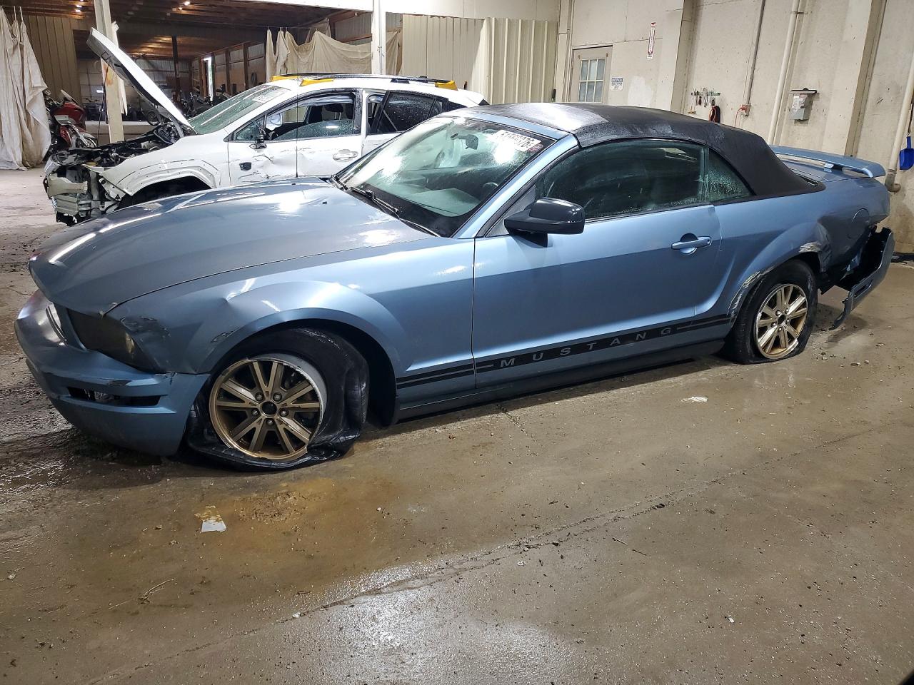 1ZVFT84N755258545 · 2005 FORD MUSTANG