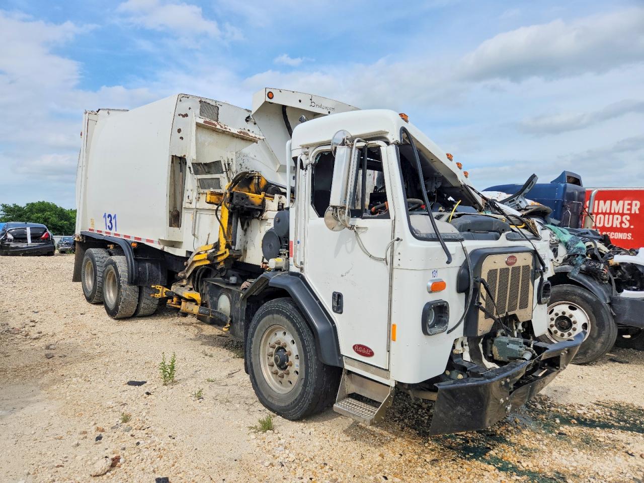 2022 PETERBILT 520