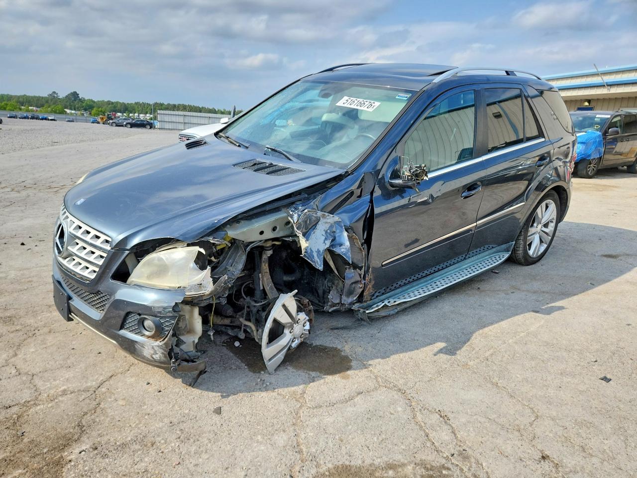 4JGBB8GBXBA692060 · 2011 MERCEDES-BENZ ML