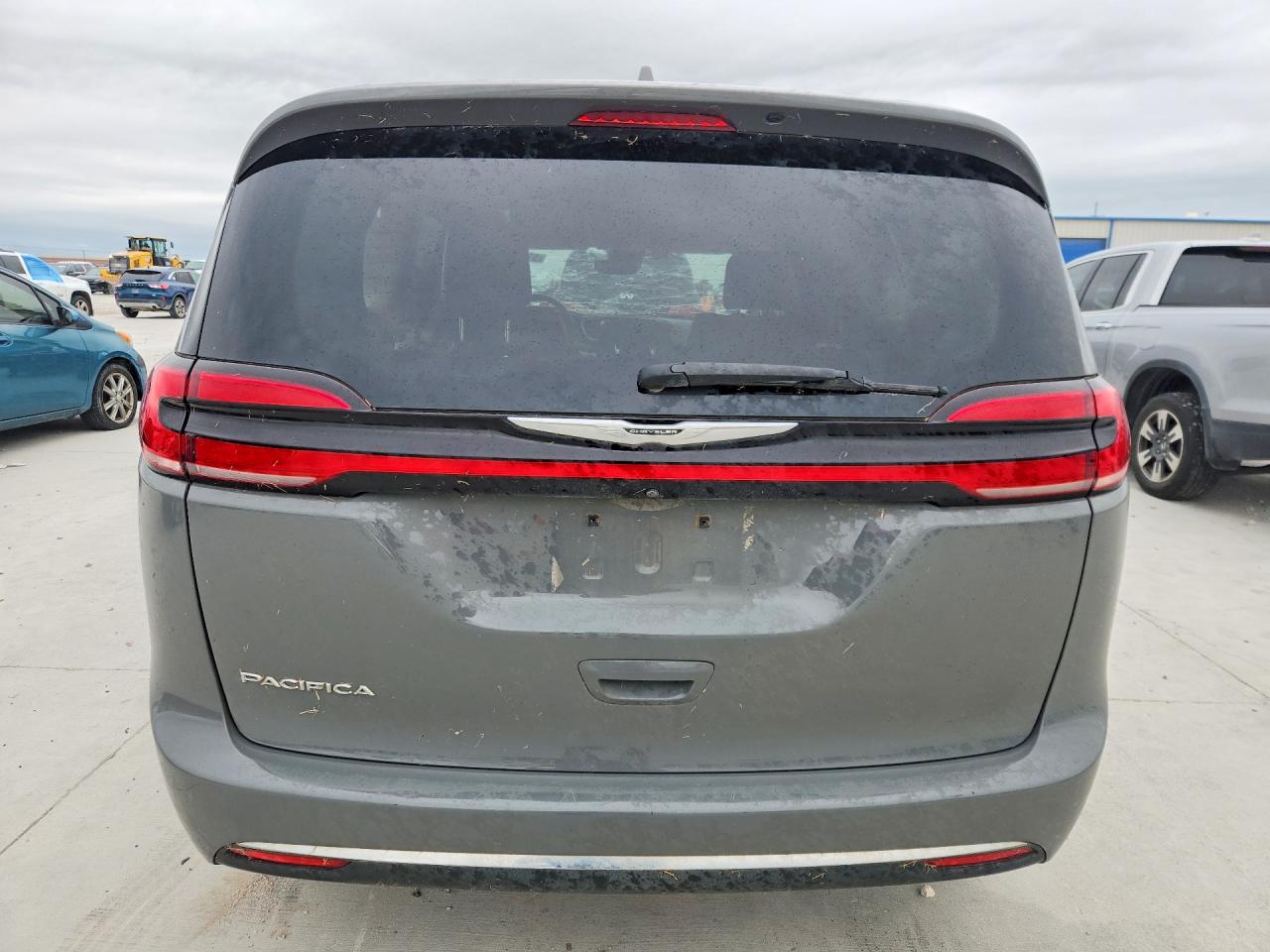 2C4RC1BG8NR177570 · 2022 CHRYSLER PACIFICA · 6/13