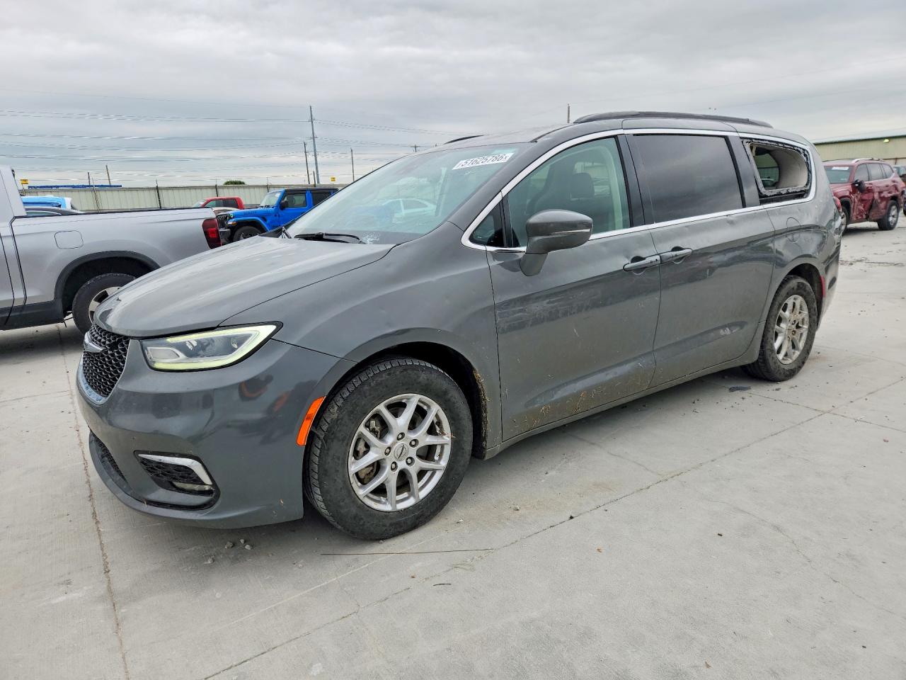 2C4RC1BG8NR177570 · 2022 CHRYSLER PACIFICA