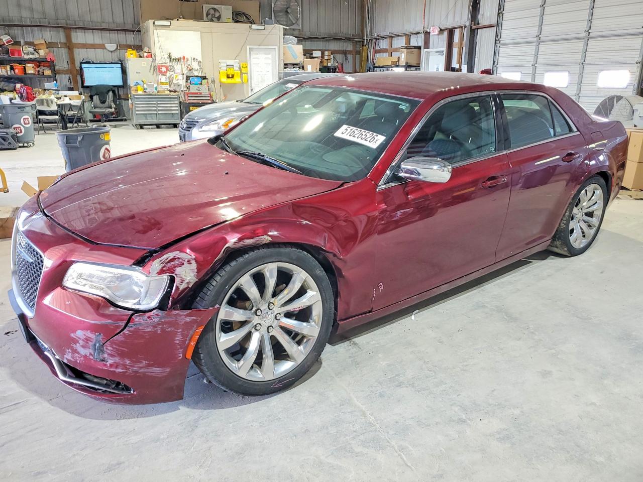 2C3CCAAG9JH341100 · 2018 CHRYSLER 300