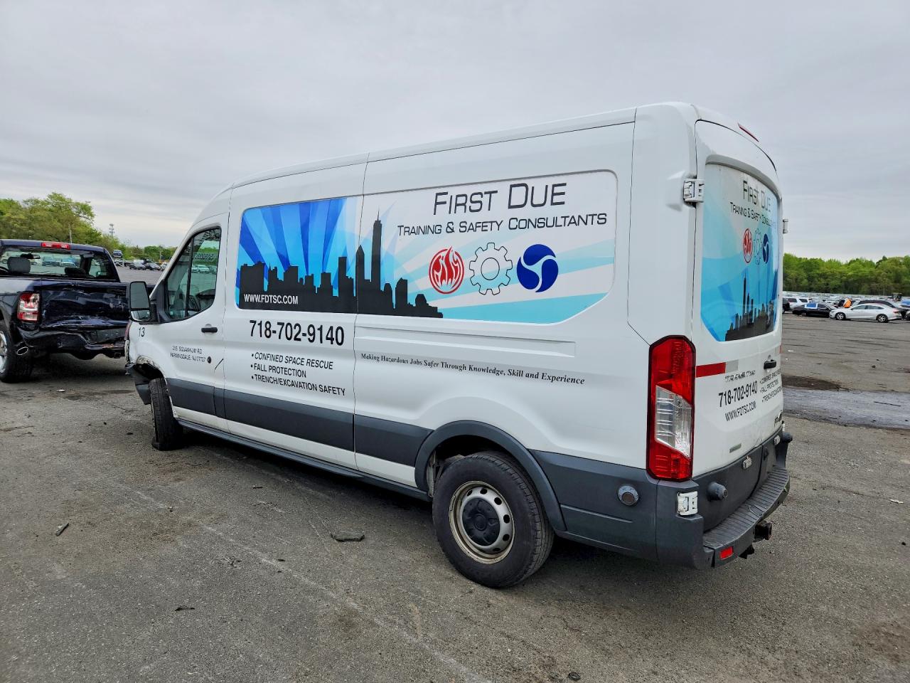 1FTYR2CG3HKB19786 · 2017 FORD TRANSIT · 2/13