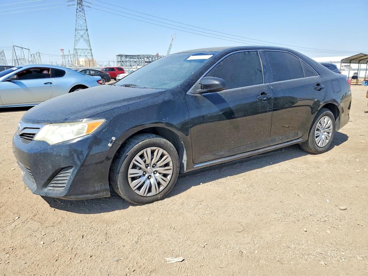 4T1BF1FK0DU215197 · 2013 TOYOTA CAMRY