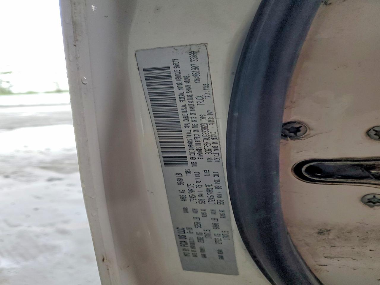 3C6TR5HT0JG293823 · 2018 RAM 2500 · 12/12