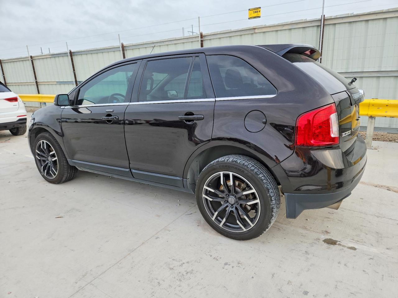 2FMDK3KC4DBE03385 · 2013 FORD EDGE · 2/13