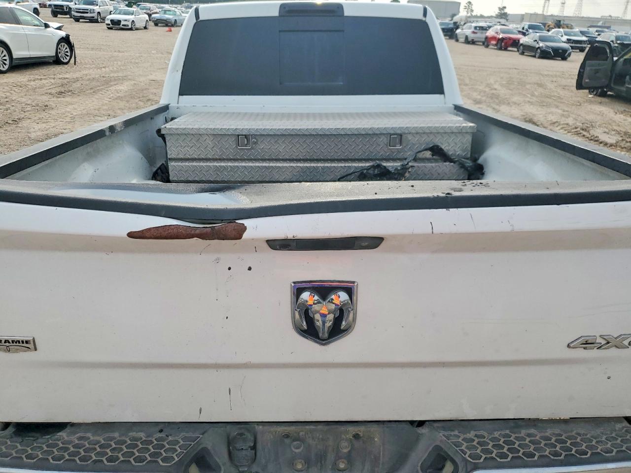 3D7UT2CL6BG620186 · 2011 DODGE RAM 2500 · 10/13