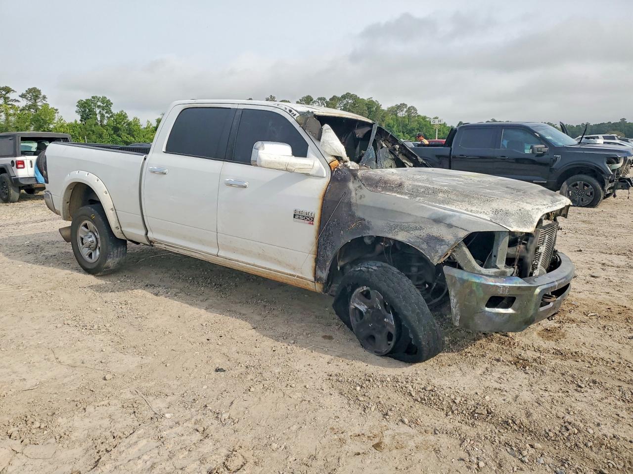 3D7UT2CL6BG620186 · 2011 DODGE RAM 2500 · 4/13