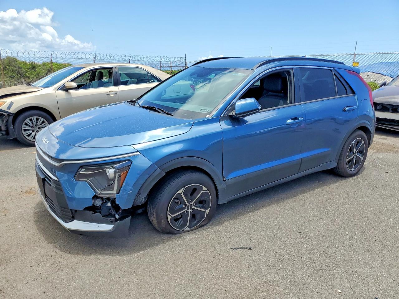 KNDCR3LE8P5040643 · 2023 KIA NIRO