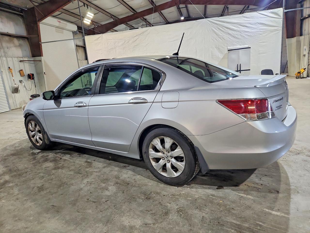 1HGCP2F82AA113172 · 2010 HONDA ACCORD · 2/13