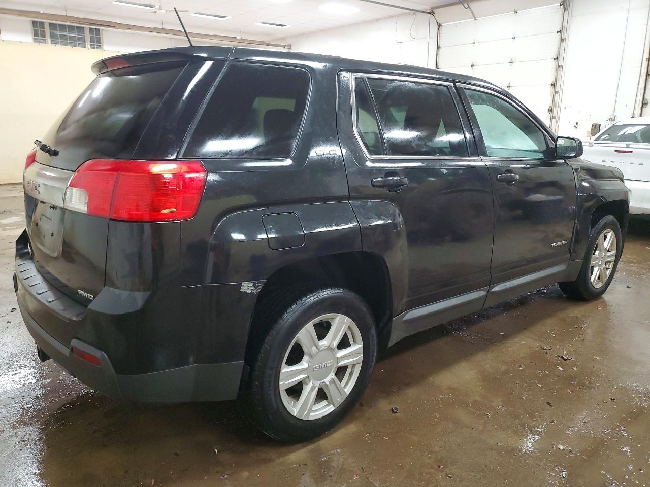 2GKFLVEK1F6140295 · 2015 GMC TERRAIN · 3/13