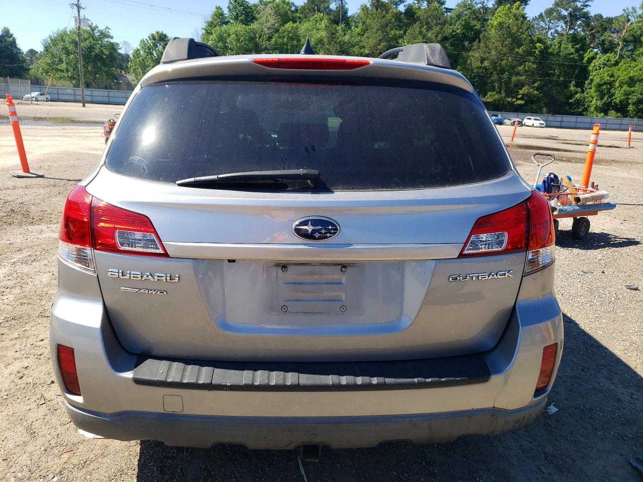 4S4BRCKC1B3353478 · 2011 SUBARU OUTBACK · 6/13