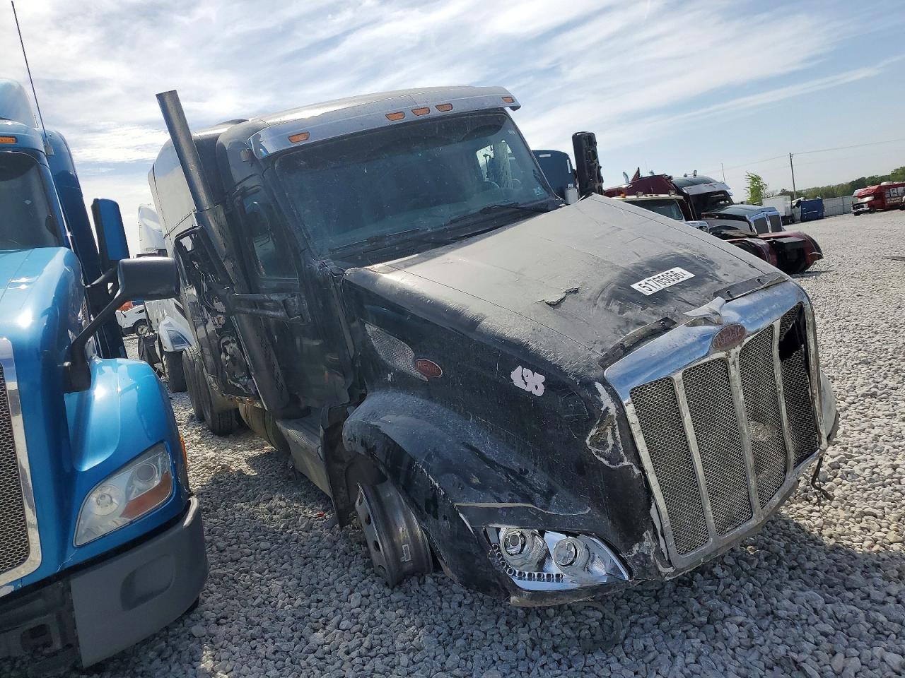 1XPBD49X5GD204055 · 2016 PETERBILT 579