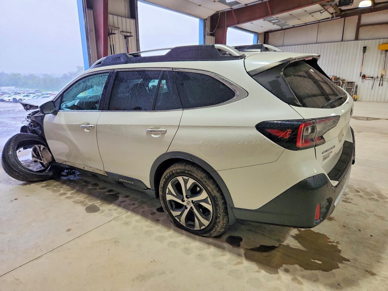 4S4BTGPD3N3182666 · 2022 SUBARU OUTBACK · 2/13