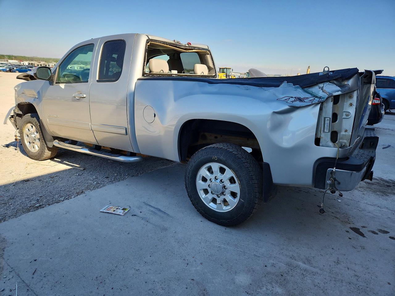 1GT221CG7BZ406695 · 2011 GMC SIERRA · 2/12