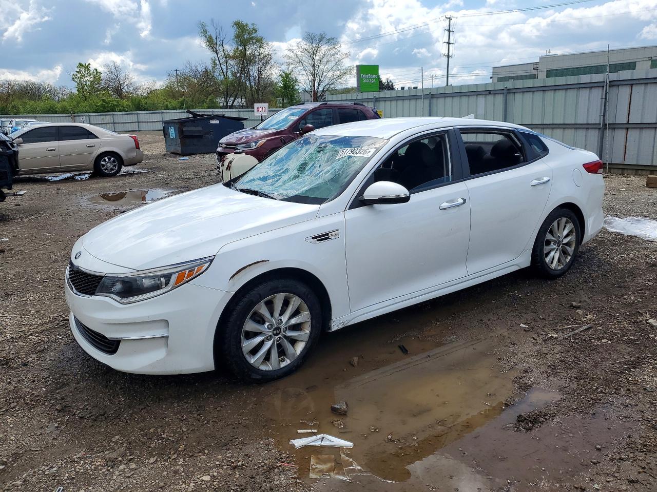 5XXGT4L37JG257305 · 2018 KIA OPTIMA