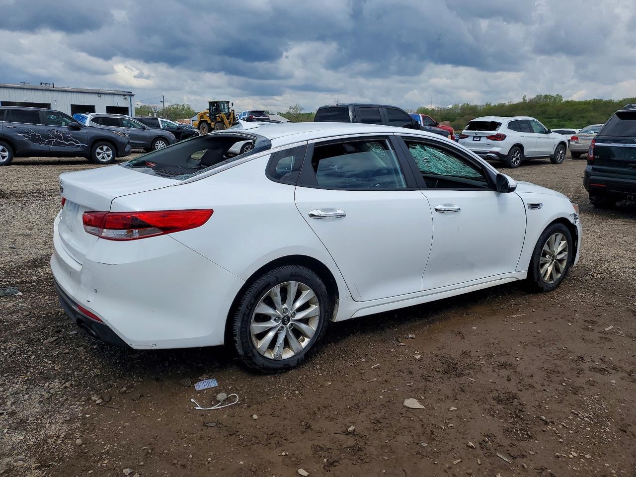 5XXGT4L37JG257305 · 2018 KIA OPTIMA · 3/12