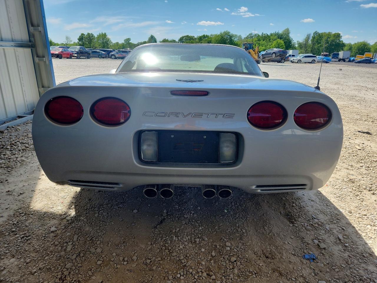 1G1YY12SX35112434 · 2003 CHEVROLET CORVETTE · 6/12