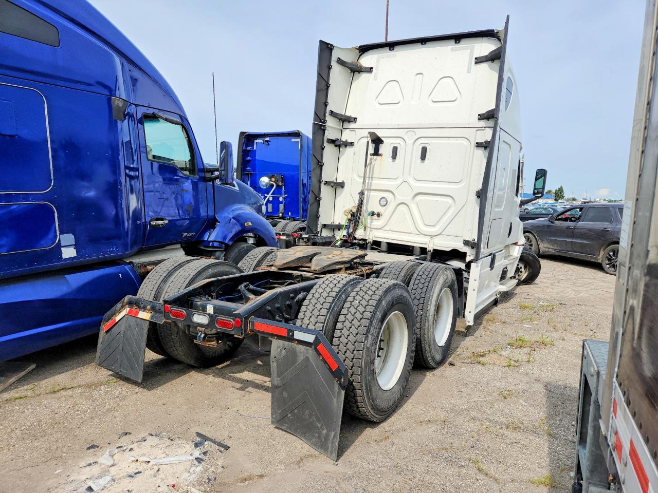3AKJHHDR0RSUP3717 · 2024 FREIGHTLINER CASCADIA 126 · 3/13