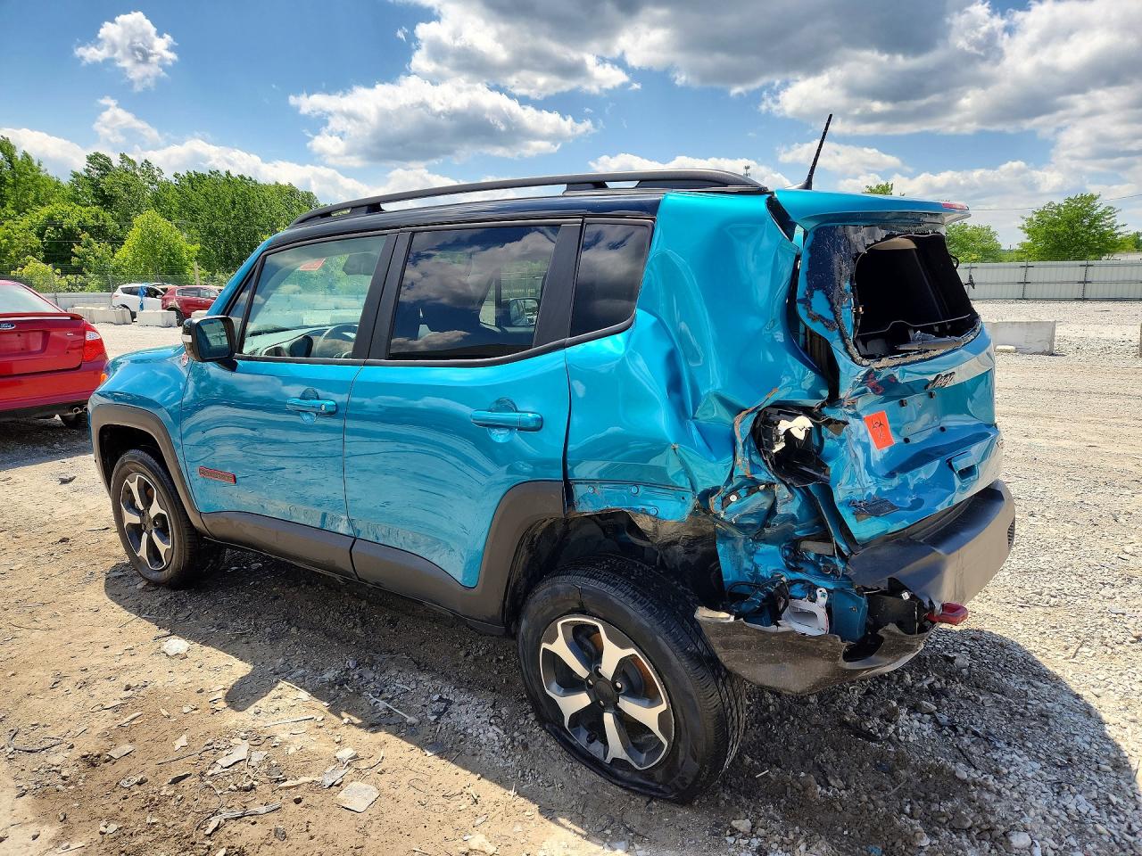 ZACNJDC15NPN60870 · 2022 JEEP RENEGADE · 2/13