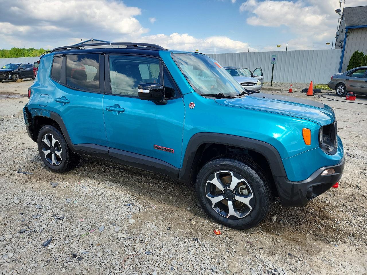ZACNJDC15NPN60870 · 2022 JEEP RENEGADE · 4/13