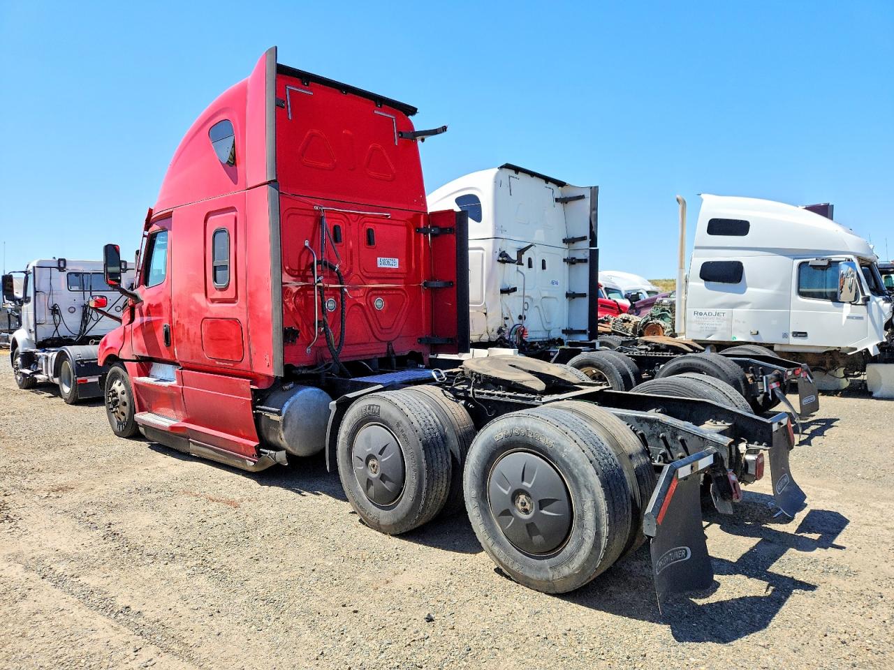 3AKJHHDR2MSMA5374 · 2021 FREIGHTLINER CASCADIA 126 · 3/10