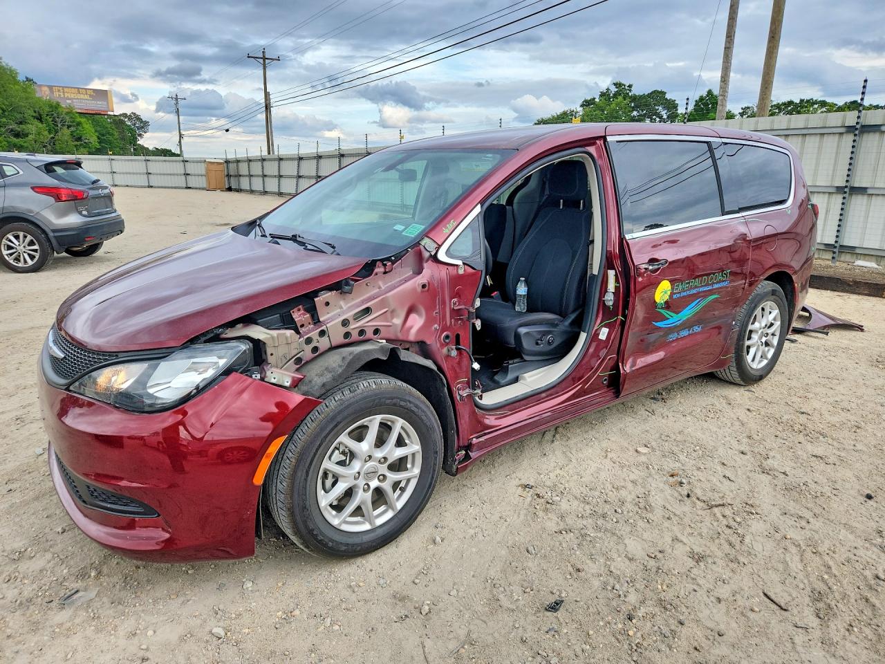 2C4RC1CG7NR223615 · 2022 CHRYSLER VOYAGER