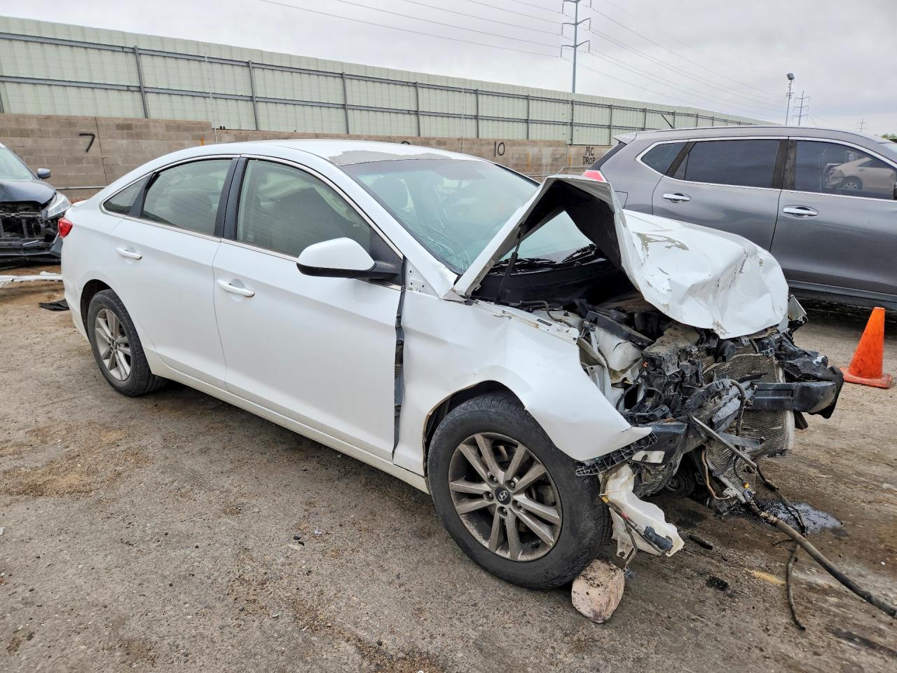5NPE24AF1HH530678 · 2017 HYUNDAI SONATA · 4/13