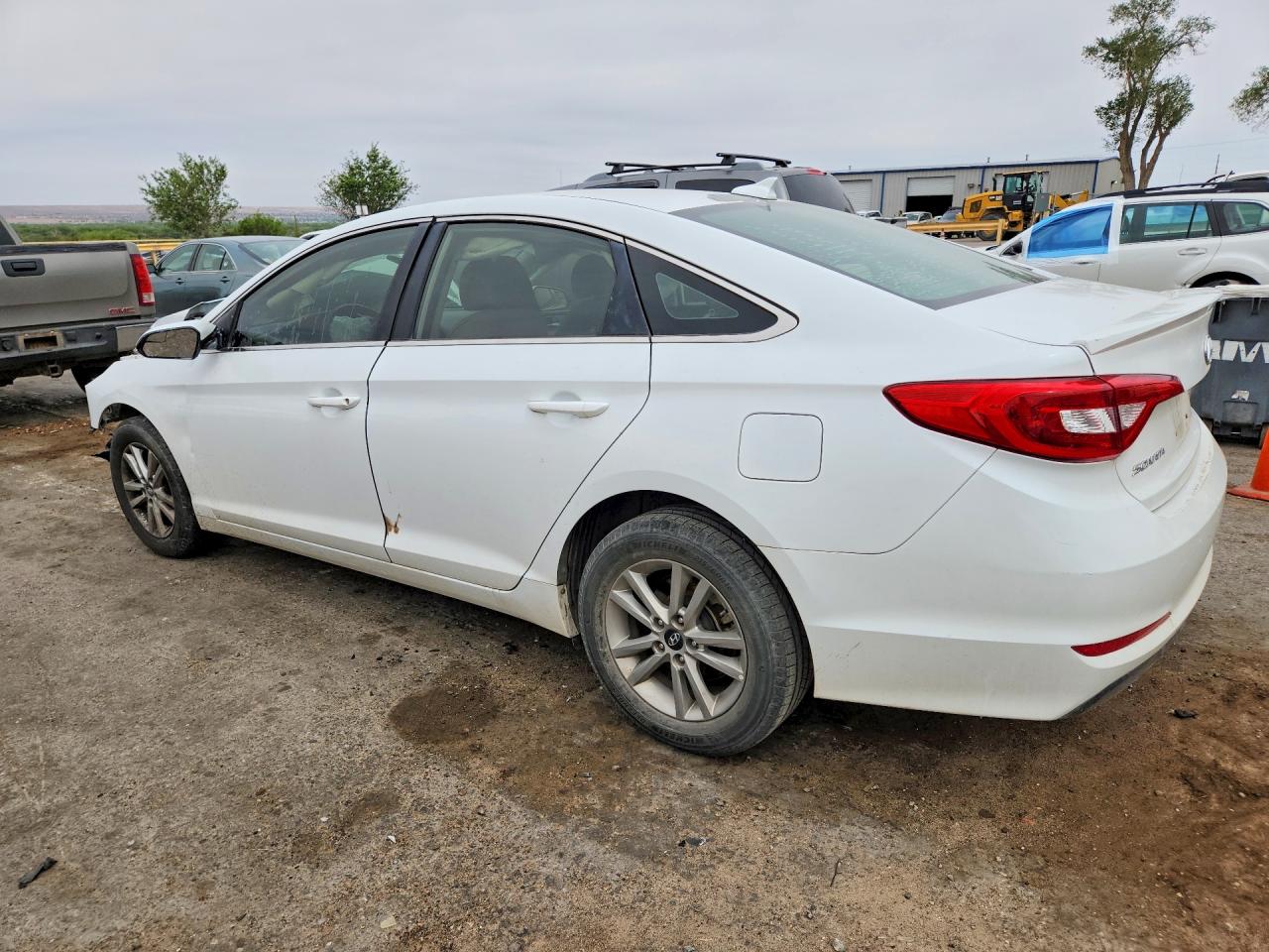 5NPE24AF1HH530678 · 2017 HYUNDAI SONATA · 2/13