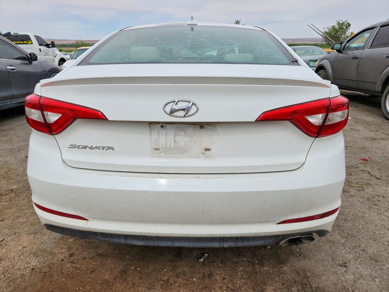 5NPE24AF1HH530678 · 2017 HYUNDAI SONATA · 6/13