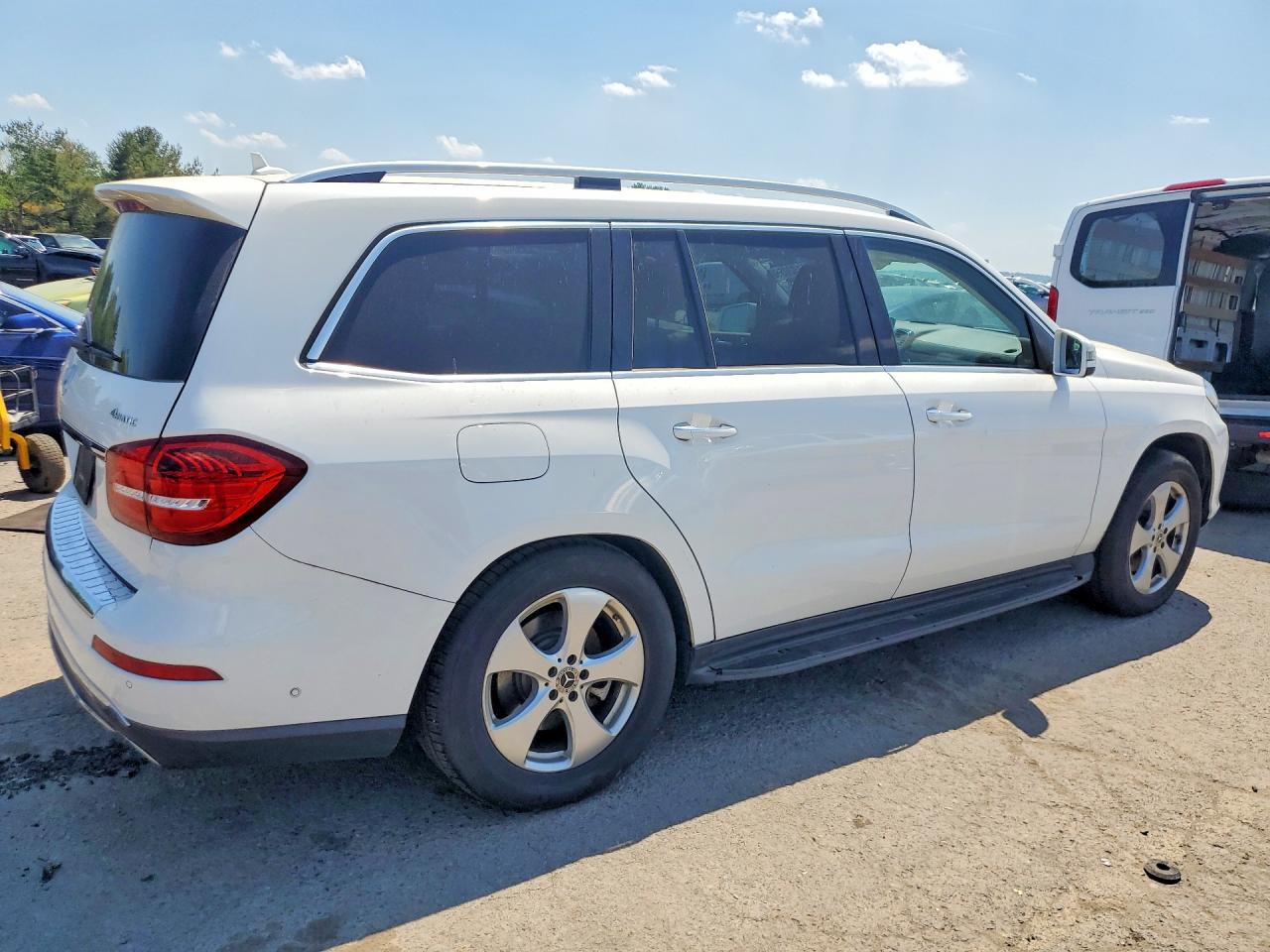 4JGDF6EE8HA957968 · 2017 MERCEDES-BENZ GLS · 3/13